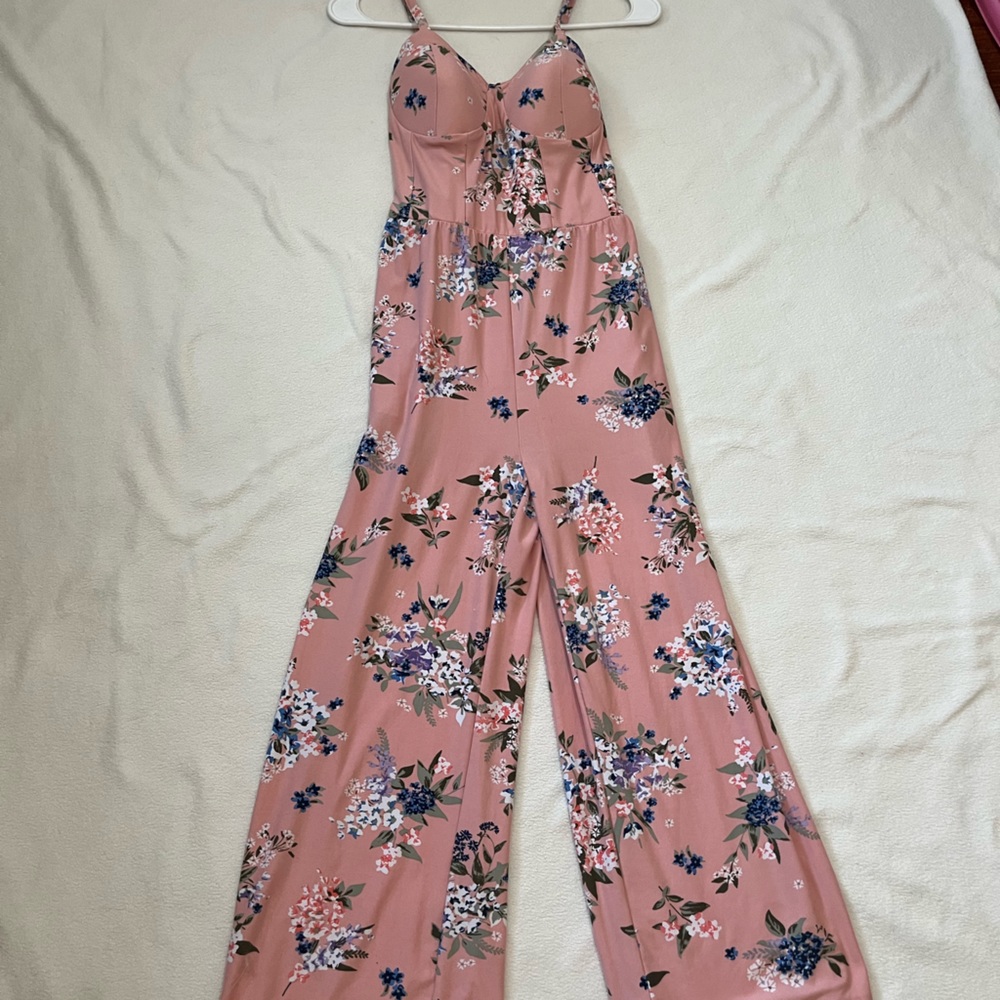 Adorable floral Romper!